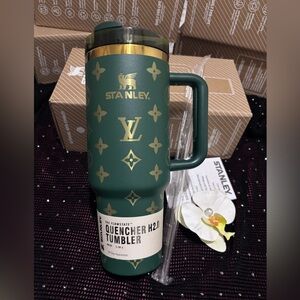 Stanley Green and Gold Quencher Tumbler